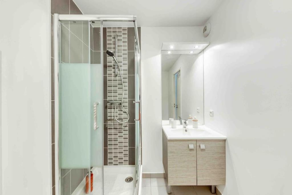 Apartment Moderne, Metro 7, Parking Et Jardin