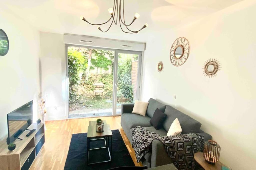 Moderne, Metro 7, Parking Et Jardin Apartment Villejuif