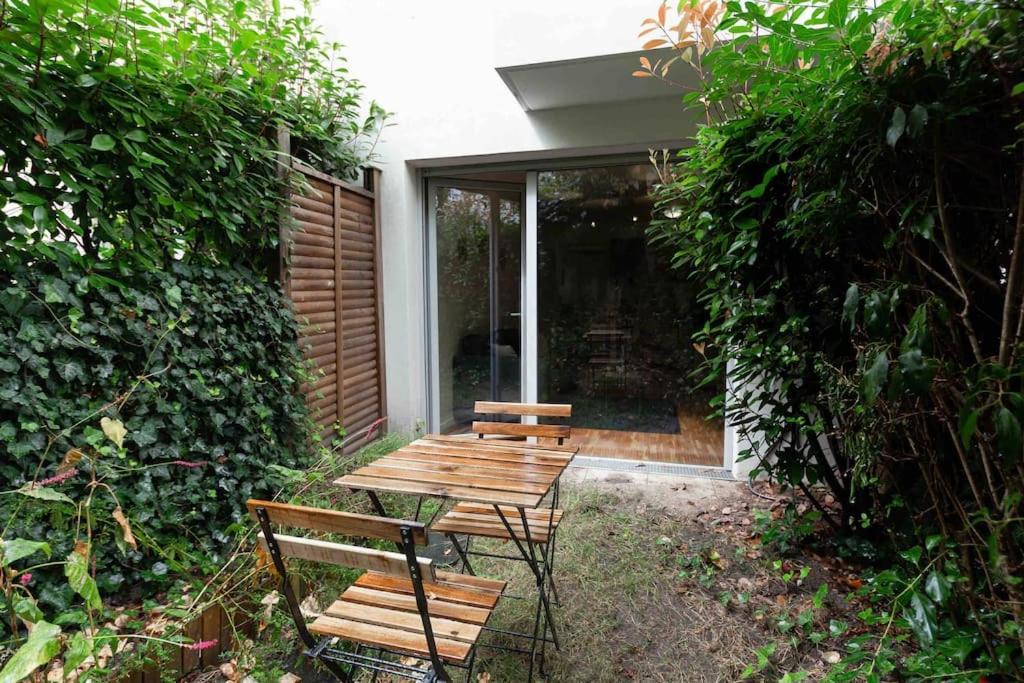 Moderne, Metro 7, Parking Et Jardin * Villejuif