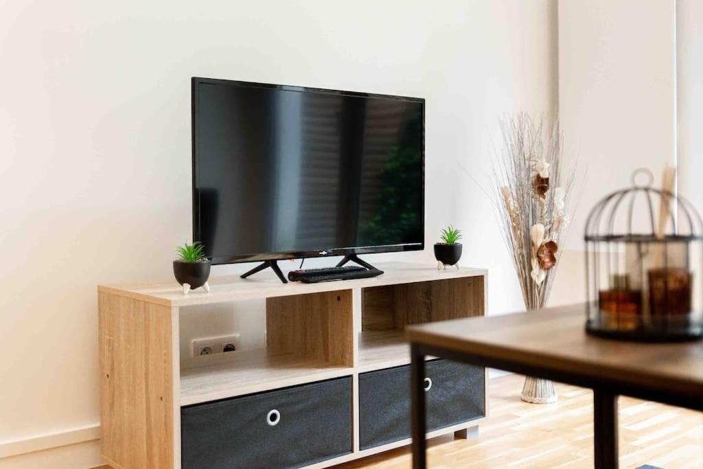 Moderne, Metro 7, Parking Et Jardin Apartment Villejuif